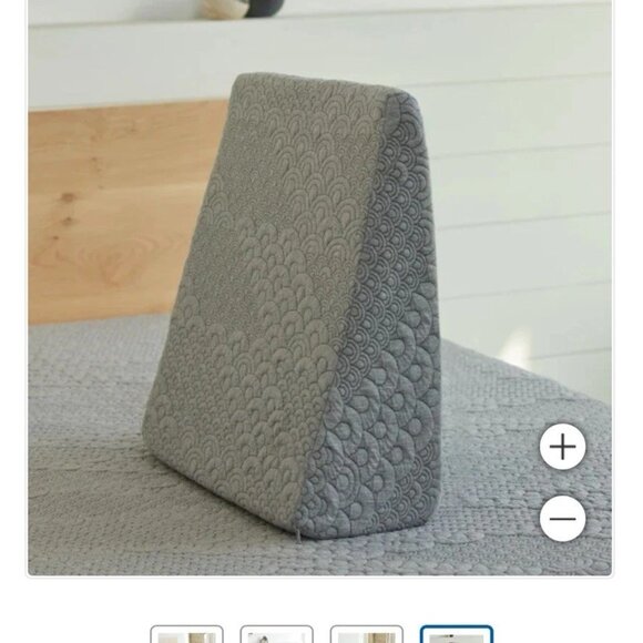 Dream Plush Multi-Functional Cooling Memory Foam Wedge Pillow, NWT - Picture 1 of 2